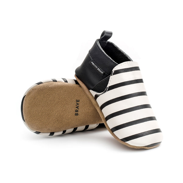 Pretty Brave - Slip-on Black White Stripe